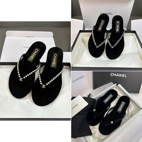 Chanel rhinestone and pearl embellished velvet flat thong sandals-5697  